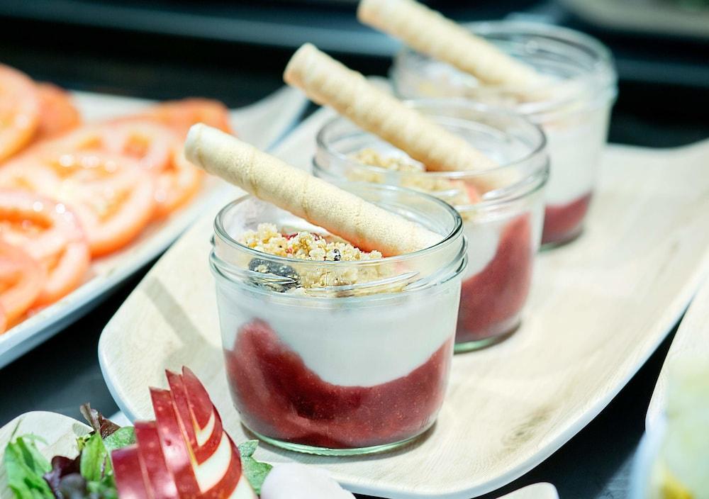 Crowne Plaza Airport 4* Madryt